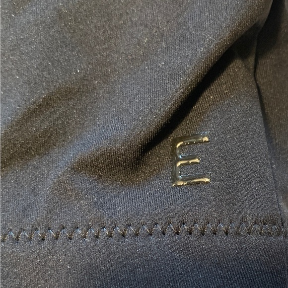 NWT Everlane Perform Sports Bra Black L Scoop Neck Workout Yoga Wicking - Picture 10 of 11